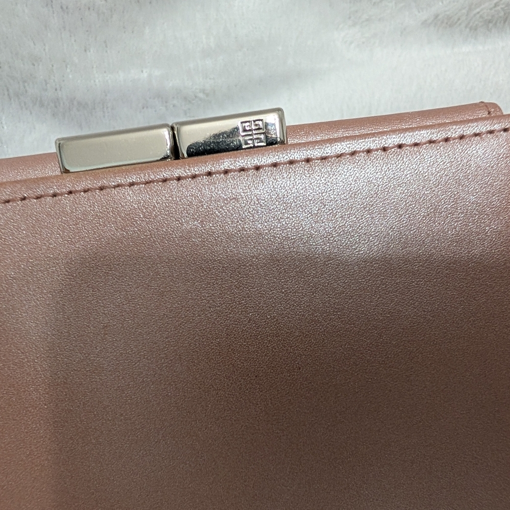 Authentic Givenchy Metallic Pearl Pink Leather Wallet - Picture 9 of 16